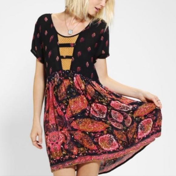 MINKPINK X URBAN OUTFITTERS SKATER DRESS. SIZE LARGE. - Picture 1 of 11
